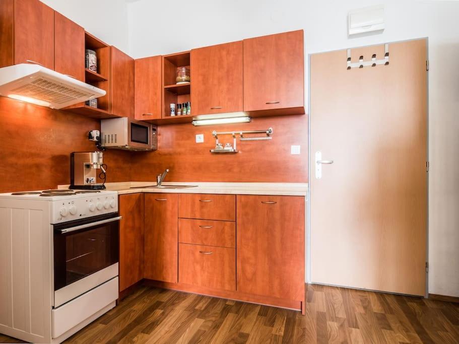 Apartmán Cosy 2 Bedroom Flat Close To The Town With Parking *